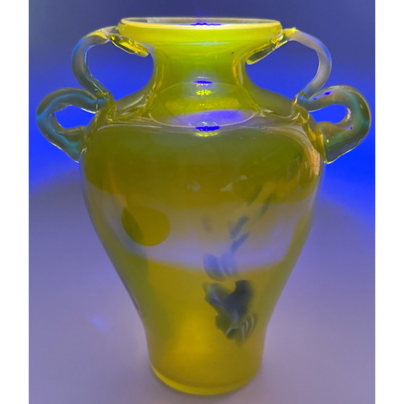 Hand Blown 7" Yellow Art Glass Vase w/ Applied Double Handles UV GLOWS READ - Picture 12 of 13